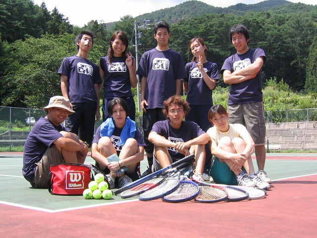 �Q�O�O�T�N�̏W���ʐ^